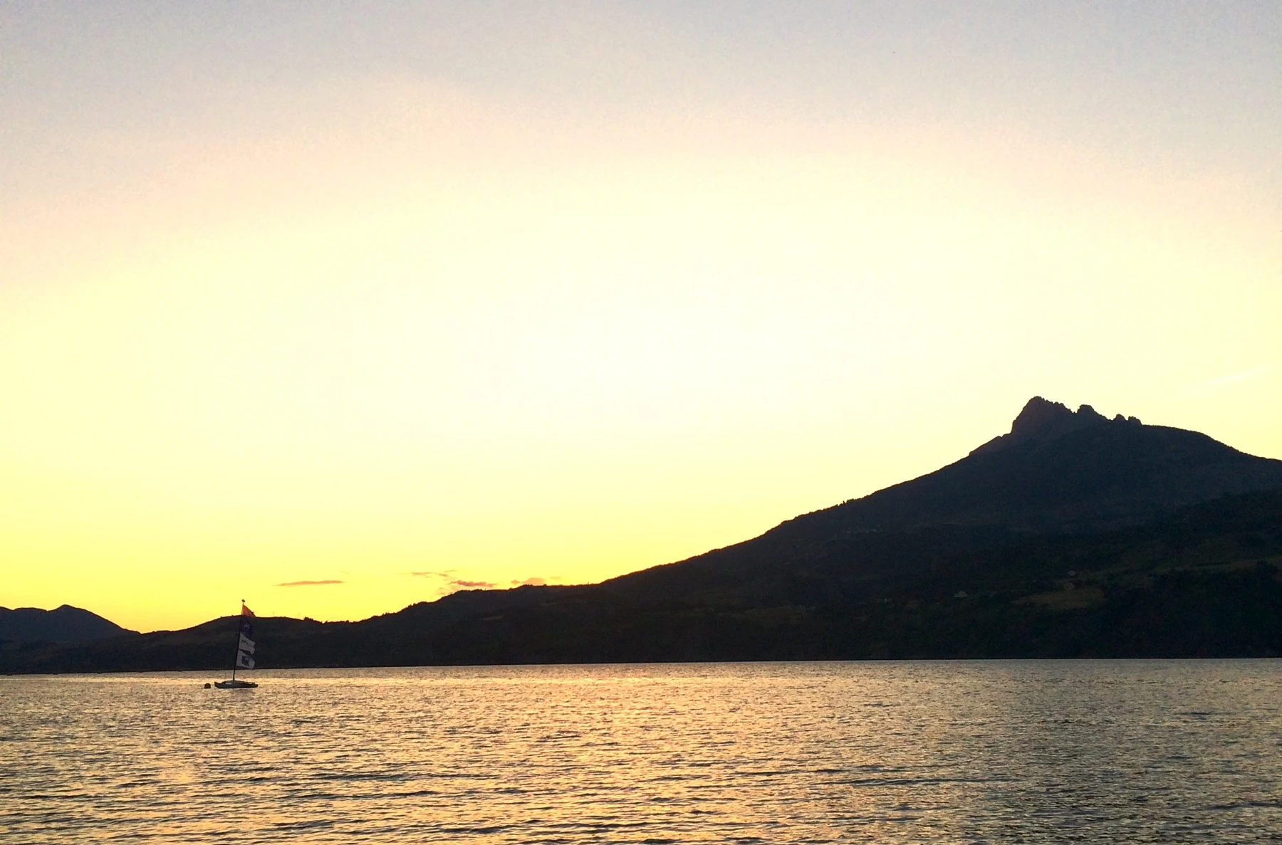 Le lac de Savines — Photographie
